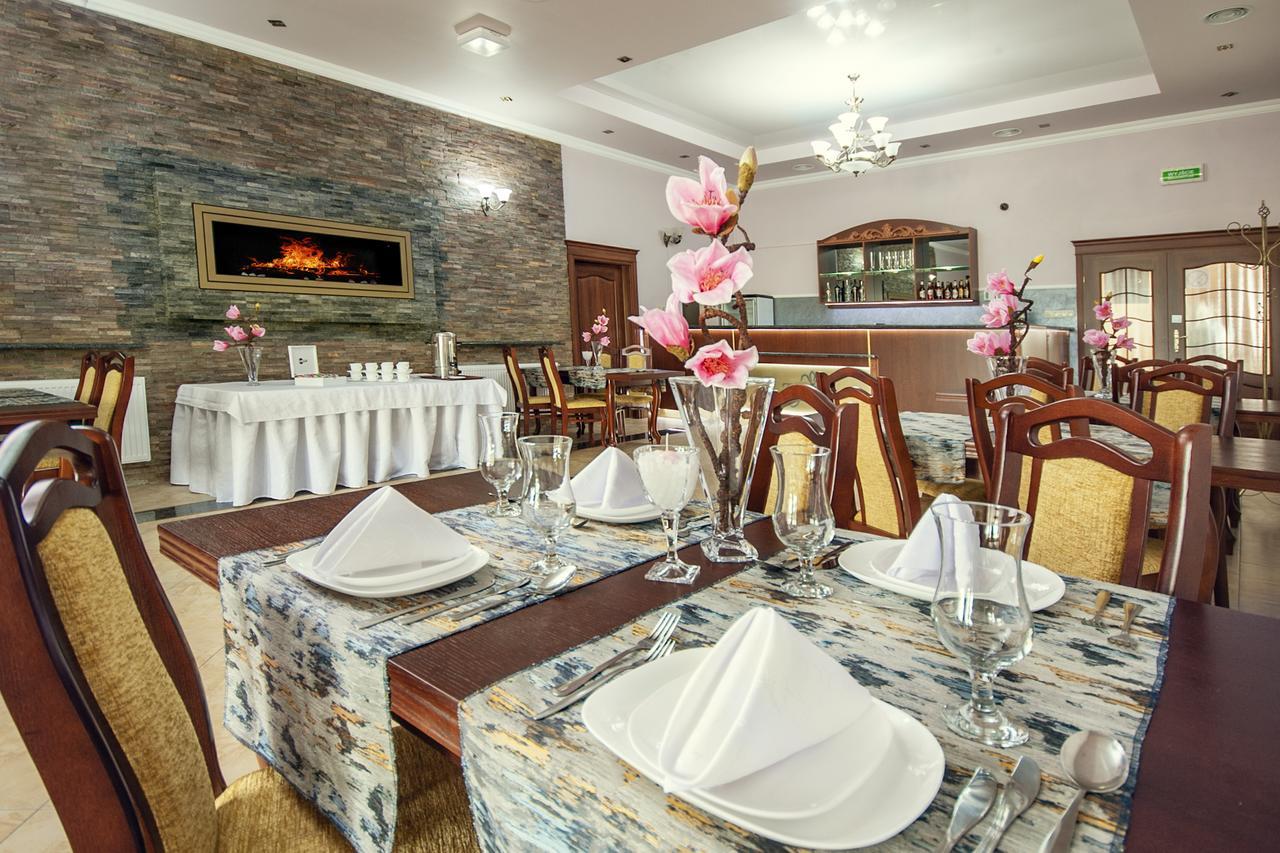 Hotel Irys Люблин Екстериор снимка