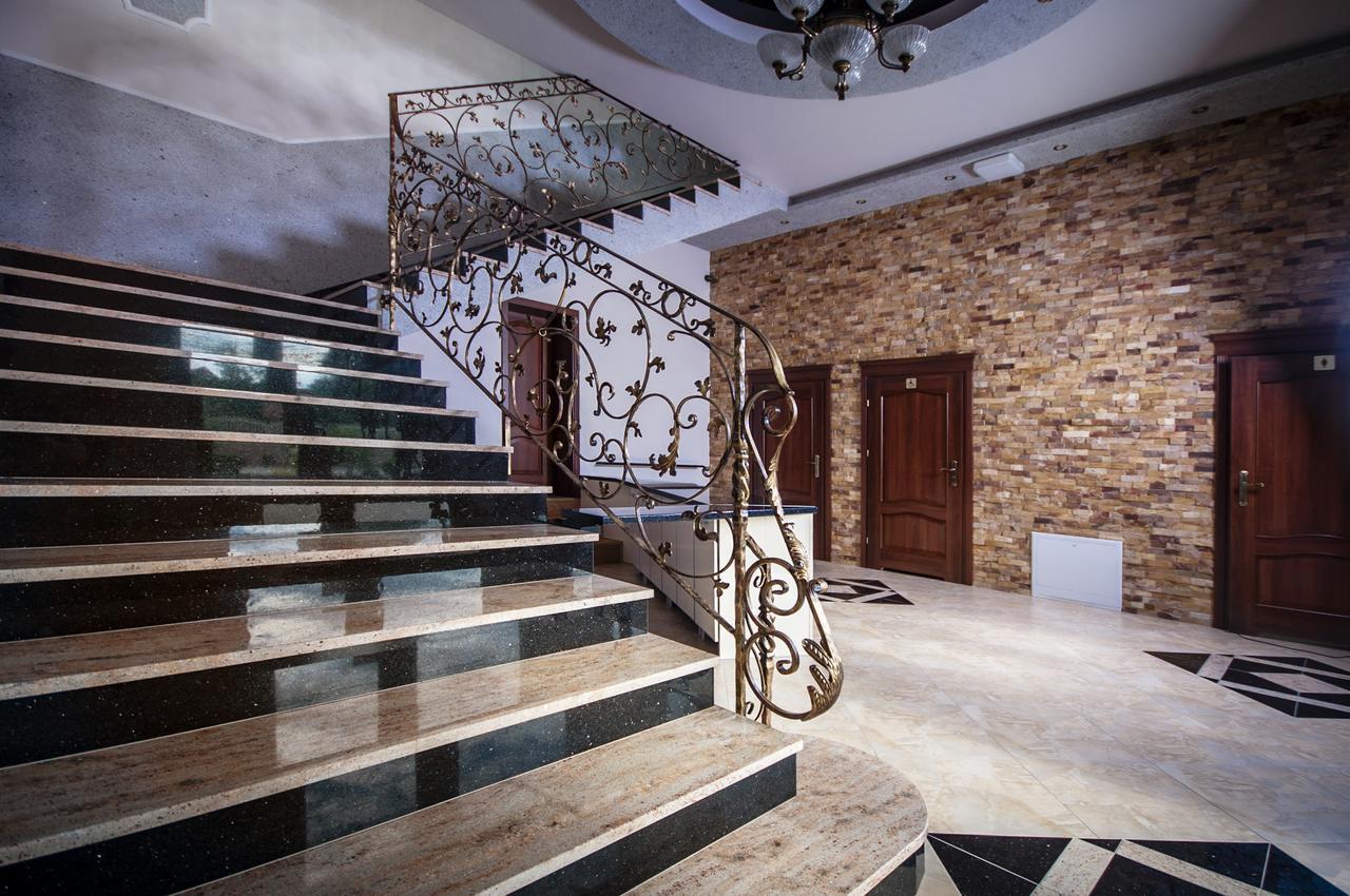 Hotel Irys Люблин Екстериор снимка