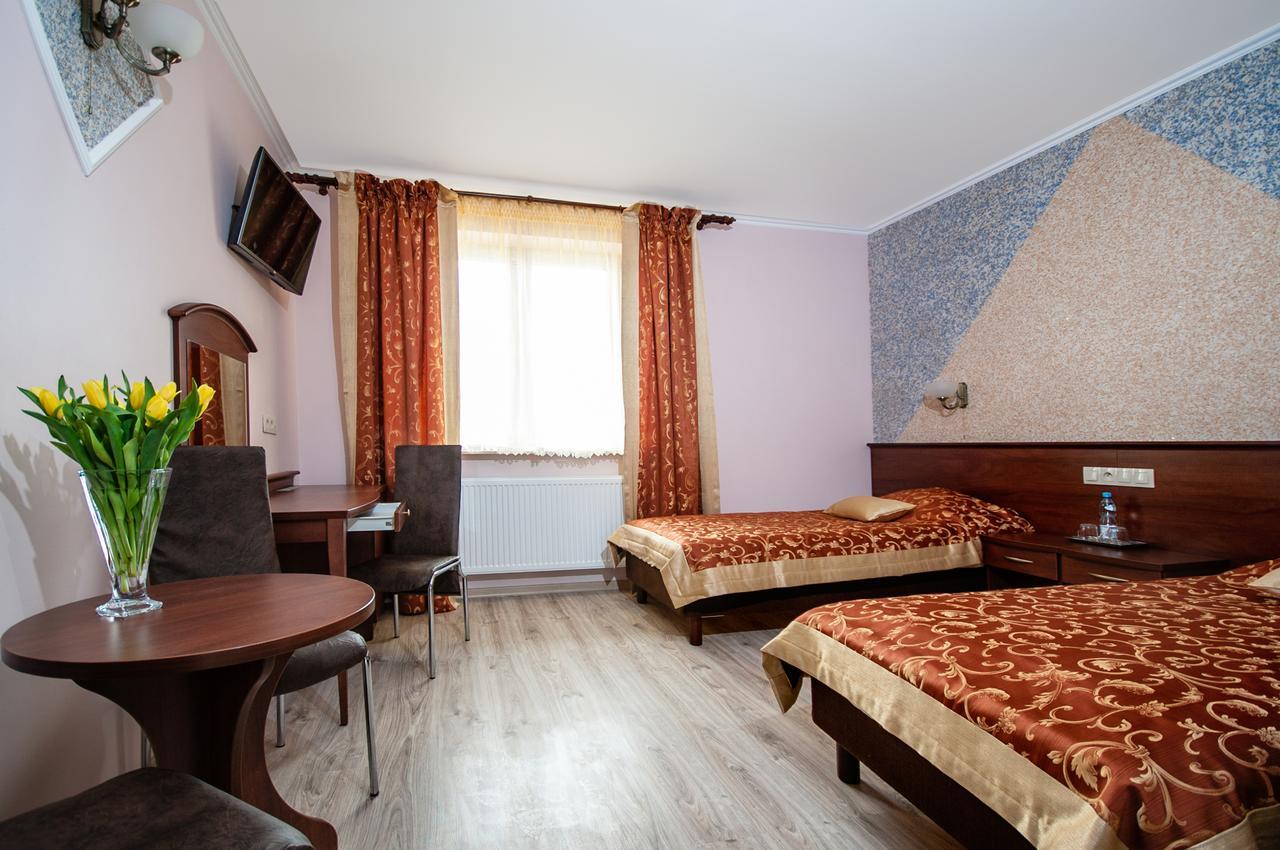 Hotel Irys Люблин Екстериор снимка